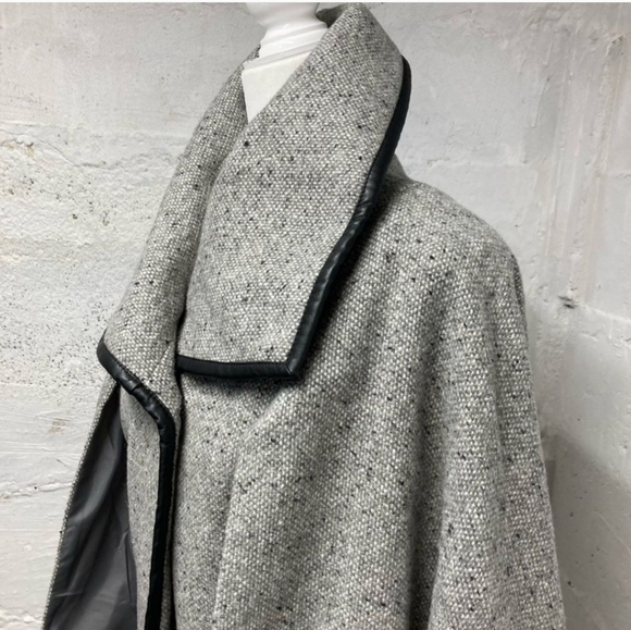 APT 9 Tweed Cape Soft Gray Wool Blend Lined Faux Leather Trim Pockets SM NWT - Picture 3 of 16